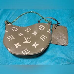 LVT Purse.🔥